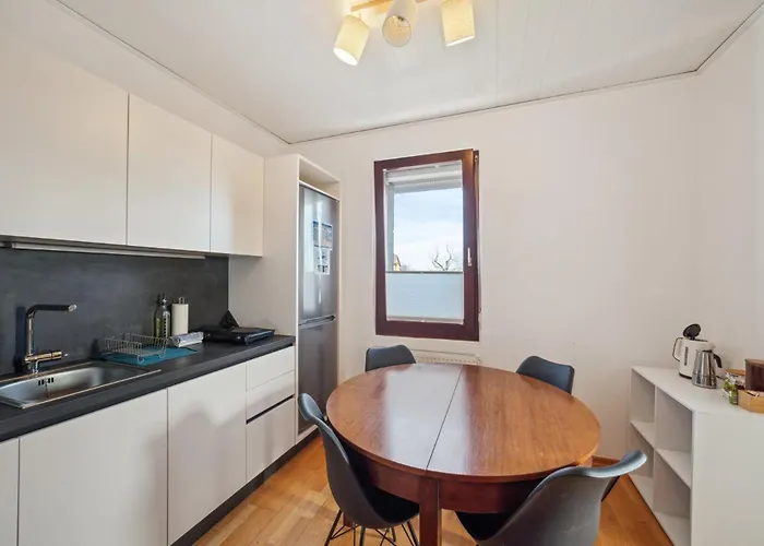 Sali Homes K39 Monte-carlo -spacious 6-bedroom With Terrace And Garden Views In Ideal For Groups Appartement Bayreuth